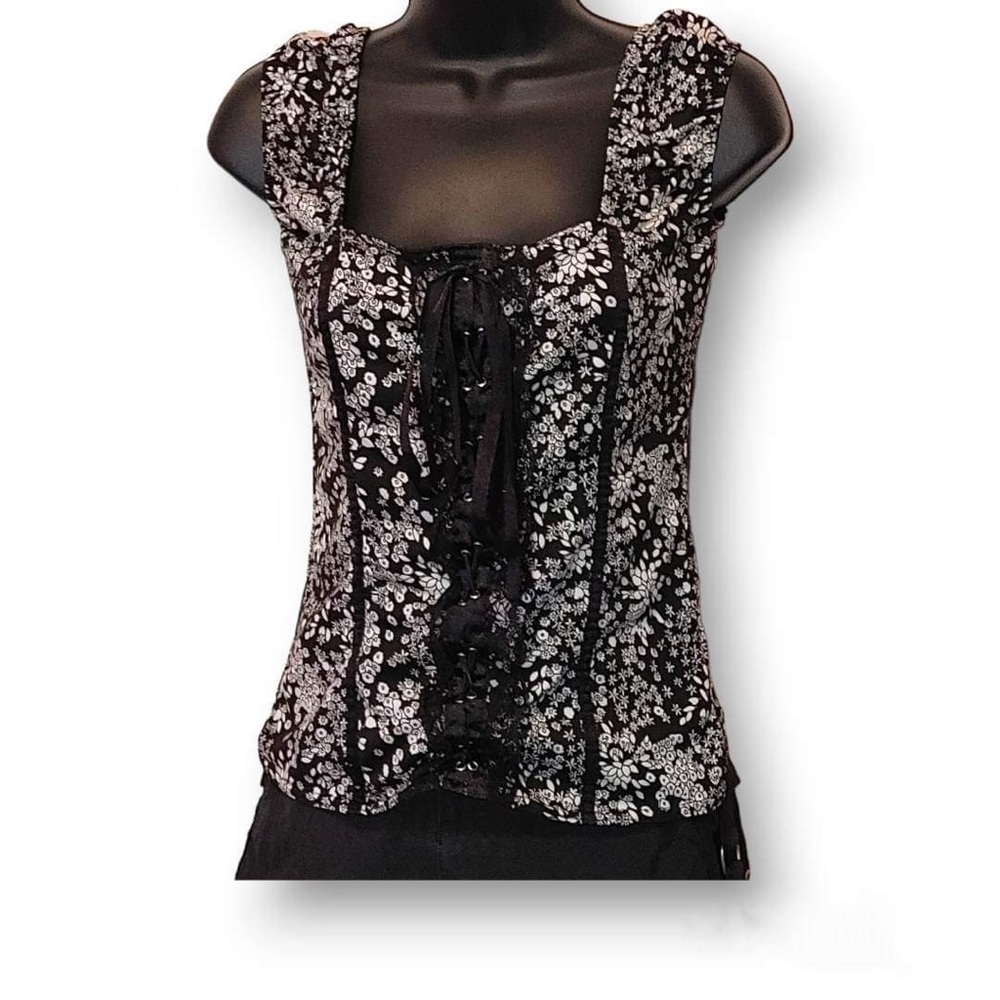 Suzy Shier Floral pattern Top